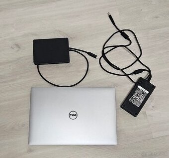 Dell XPS 15 + dokovacia stanica WD19