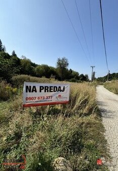 Pozemok na výstavbu rodinného domu v blízkosti Banskej Bystr