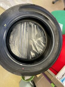 Yokohama BluEarth E70 225/55 R18 - 1