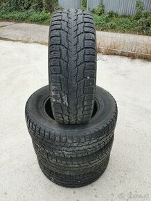 4ks zimne dodavkové pneu Nokian 235/65 R16C 121/119R