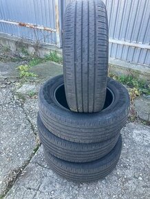 225/60 R17