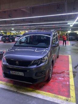 Peugeot Rifter ALLURE 1.2 Puretech 81kw auto stále v záruke