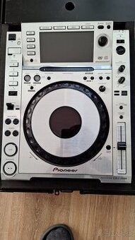 Predam tento set aj s case 2x pioneer cdj2000 a 1x djm2000