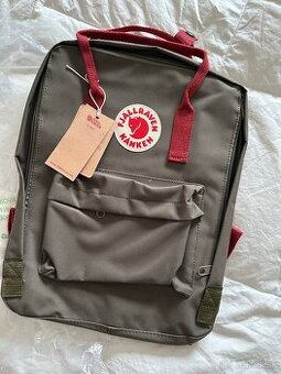 batoh Fjallraven Kanken - zeleny s cervenymi pruhmi