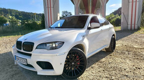 BMW X6M V8