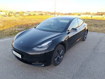 Tesla 3 SR+