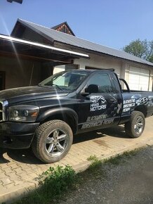 Dodge Ram 1500 Hemi