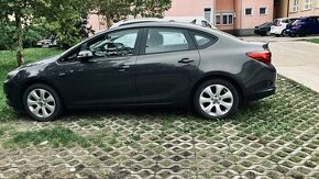 Predám Opel Astra 2014