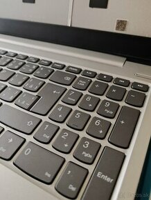 Lenovo ideapad 330S 15IKB - 1