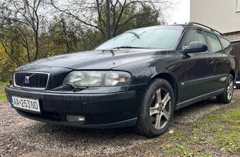 V70 2.4d 96kw 2002 5st.manuál