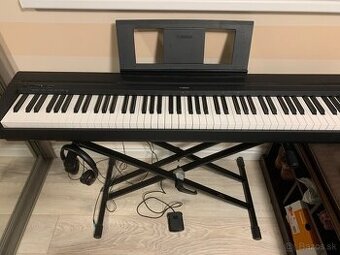 Yamaha P-45 Digitalne piano s kladivkovou mechanikou