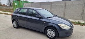 Predam Kia Ceed 1.4 benzin 77 kw rok 2007