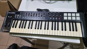 M-Audio Oxygen 49 IV MIDI keyboard