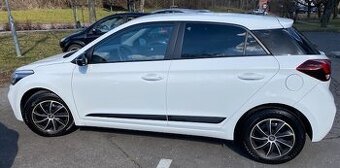 Predám Hyundai i20 1,2 MPi, r. v. 2020, 23 400 km