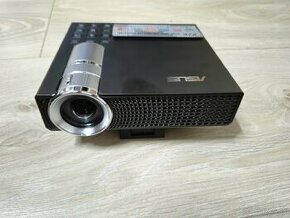 Projektor LED ASUS P2E 350 lm