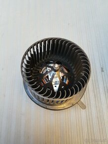 Vnútorný ventilátor originál do palubnej dosky vw golf 6 - 1