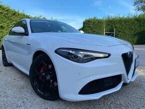 Alfa Romeo Giulia 2.2 Diesel 210 AT AWD Veloce