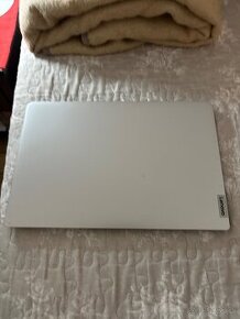 Predam ntb lenovo ideapad 1