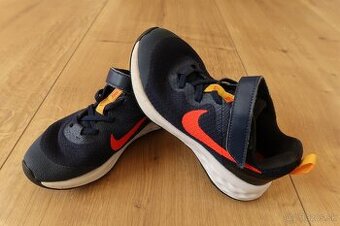 Chlapčenské tenisky NIKE č. 29,5 (VD 19,3 cm) - 1