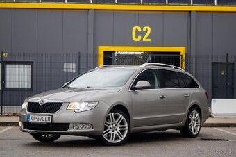 Škoda Superb Combi - 1