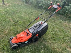 Kosačka Black & Decker 1600W