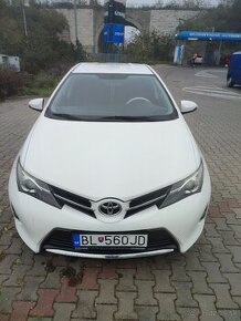 Toyota Auris 1,6 6M/T