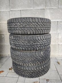 zimne pneumatiku 215/65 r16