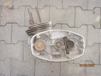 ČZ 175 typ 477 motor