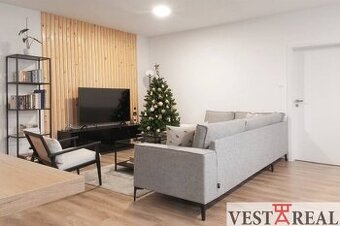 Predaj klimatizovaný 3-izbový byt s balkónom a lodžiou 94m2 