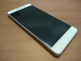 Predám smartphone Xiaomi Redmi 4 32GB biely - 1