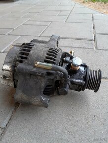 Land Rover Freelander alternator - 1