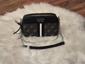 kabelka Guess crossbody