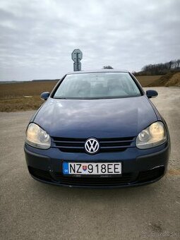 REZERVOVANÉ: Volkswagen Golf 5 1.4 (55kW) 2004 - benzín