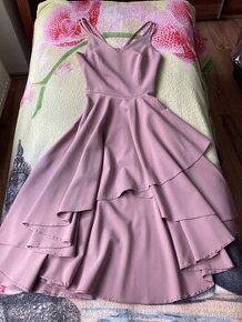 Jemné ružové šaty