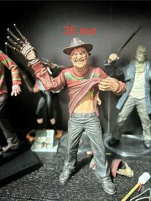 Predám figúrky od Neca a Mezcotoys