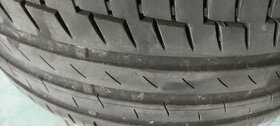 Pneu 235/45 R17