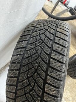 Zimne pneumatiky 215/55 r17