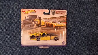 Hot Wheels team transport