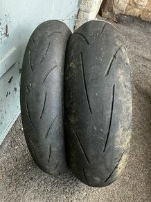 Metzeler pneu
