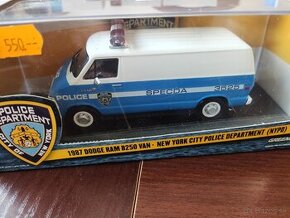 Dodge Ram B250 Van NYPD 1987 1:43