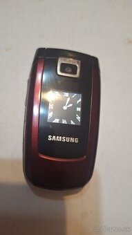 Samsung SGH-Z230 s nabijackou