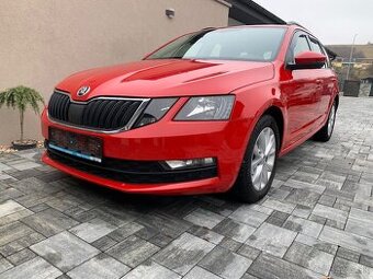 Predám ľahko havarovanú Škoda Octavia 1.6 TDi 85kw 12/2017.