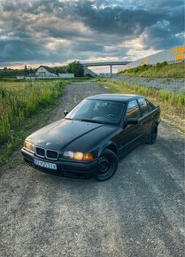 BMW 318i e36 sedan