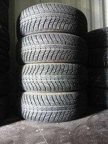 235/55R19 Zimné pneumatiky Nokian - 1