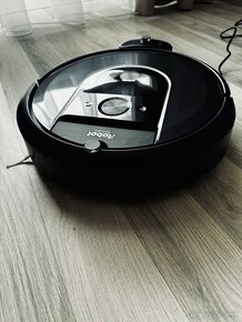 iRobot Roomba i7