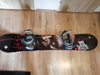 snowboard s viazanim gravity