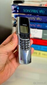 NOKIA 8810 CHROME - TOP STAV + ÚPLNE NOVÁ CHRÓMOVÁ BATERKA