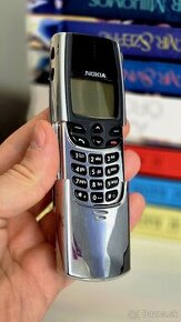 NOKIA 8810 CHROME - TOP STAV + ÚPLNE NOVÁ CHRÓMOVÁ BATERKA