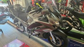 Yamaha FJR 1300 - 1