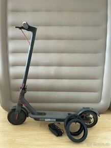 Xiaomi Mi Electric Scooter m365